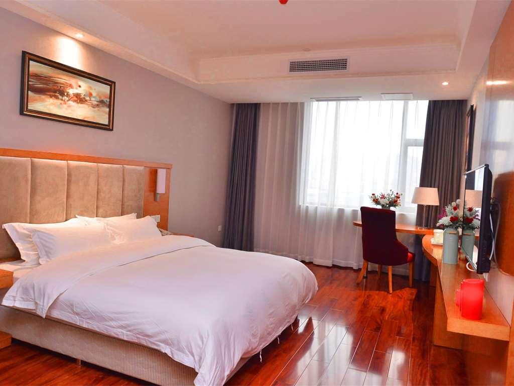 Ibis Chongqing Airport Hotel Exterior photo