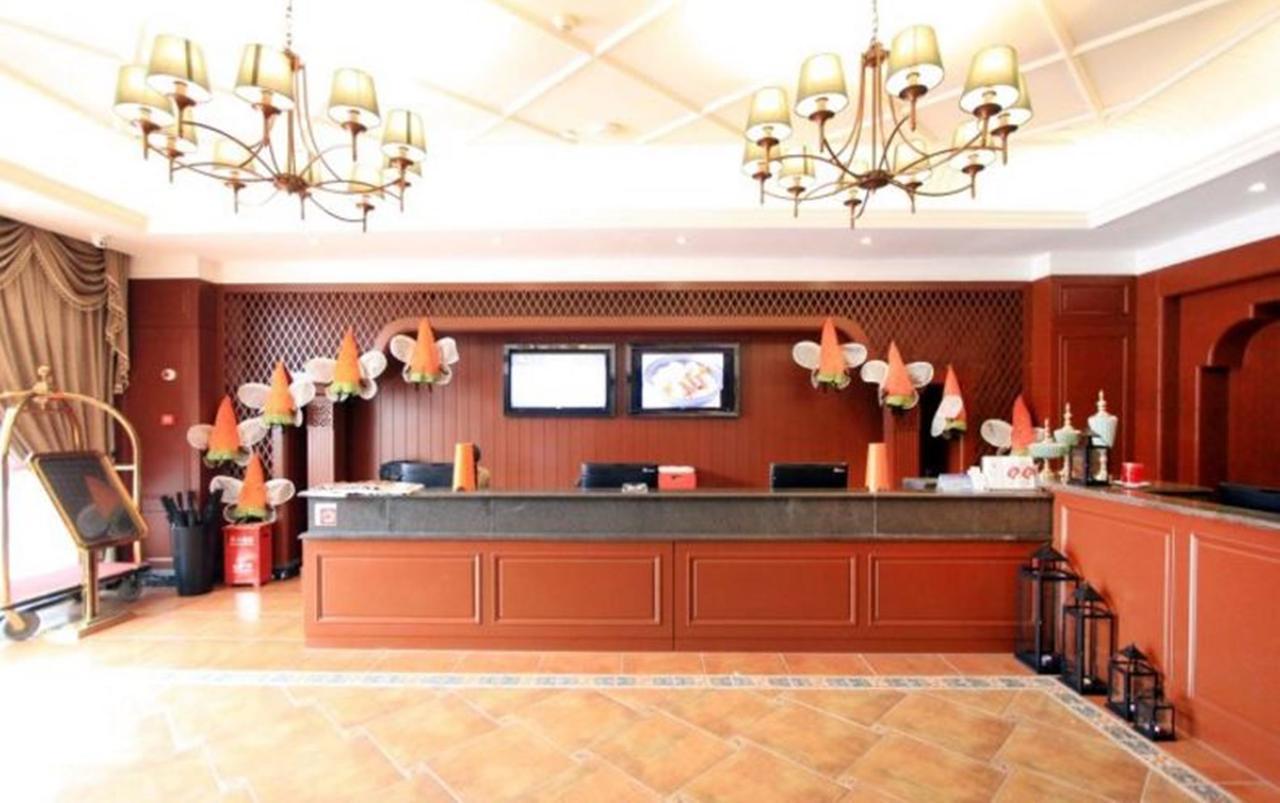 Ibis Chongqing Airport Hotel Exterior photo